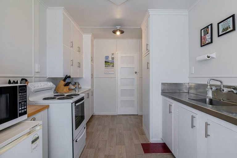 Photo of property in 39 Andrew Avenue, Roslyn, Palmerston North, 4414