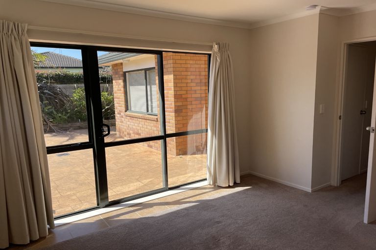 Photo of property in 22 Rathmar Drive, Manurewa, Auckland, 2105