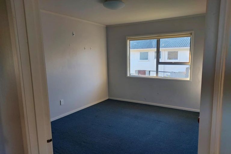 Photo of property in 18 Preston Avenue, Henderson, Auckland, 0610