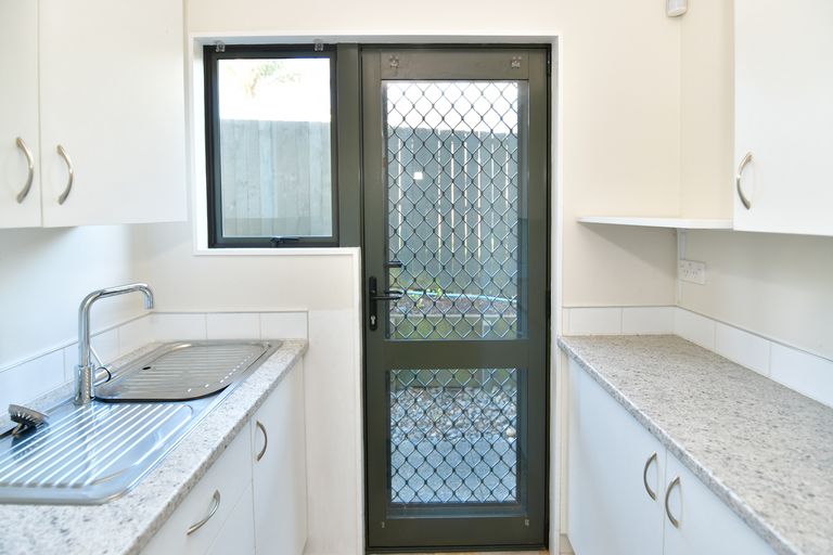 Photo of property in 81 Vipond Road, Stanmore Bay, Whangaparaoa, 0932