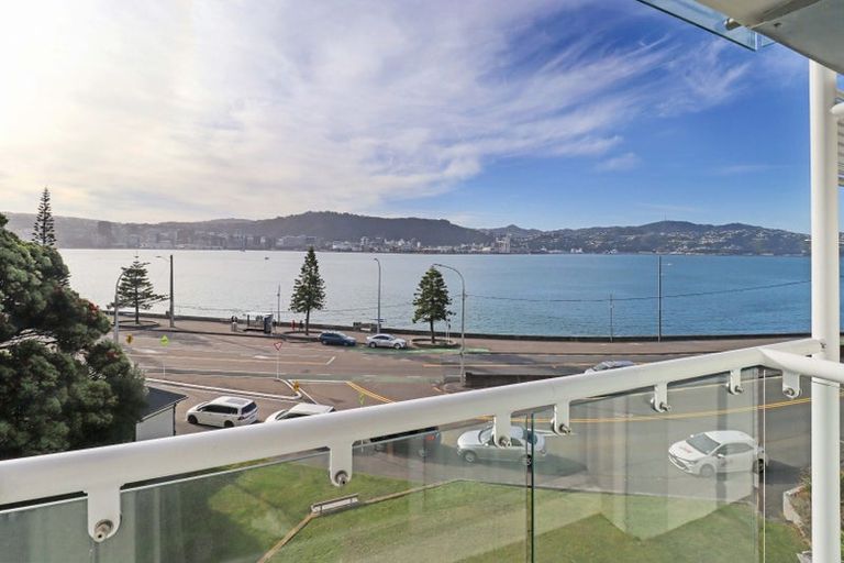 Photo of property in The Capital, 10/370 Oriental Parade, Oriental Bay, Wellington, 6011