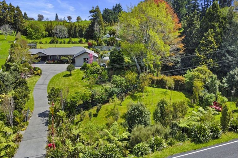 Photo of property in 572 Carrington Road, Hurworth, New Plymouth, 4371
