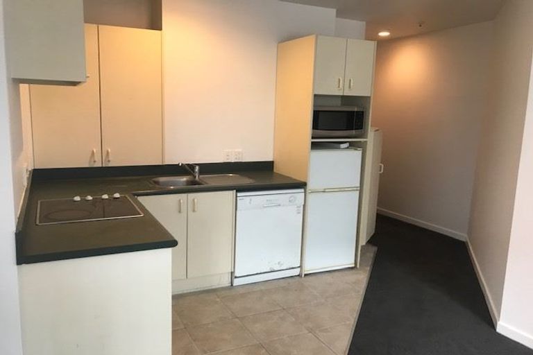Photo of property in Terrace Tower Apartments, 7b/126 The Terrace, Wellington Central, Wellington, 6011