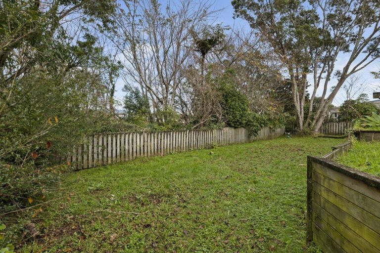 Photo of property in 8a Elm Grove, Westown, New Plymouth, 4310