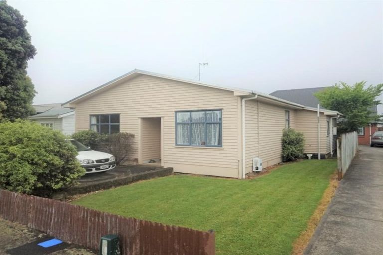Photo of property in 9 Moore Street, West End, Palmerston North, 4412