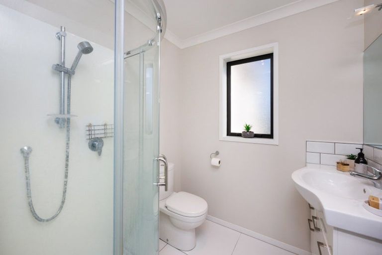 Photo of property in 4 Butler Place, Fitzherbert, Palmerston North, 4410