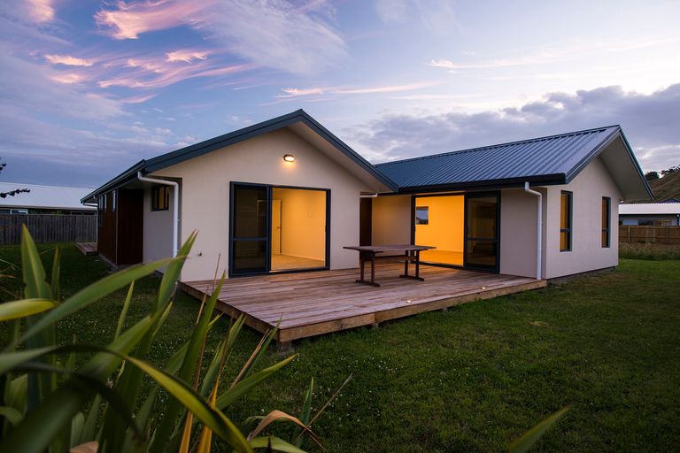 Photo of property in 14 Tuamotu Park, Wainui, Gisborne, 4010