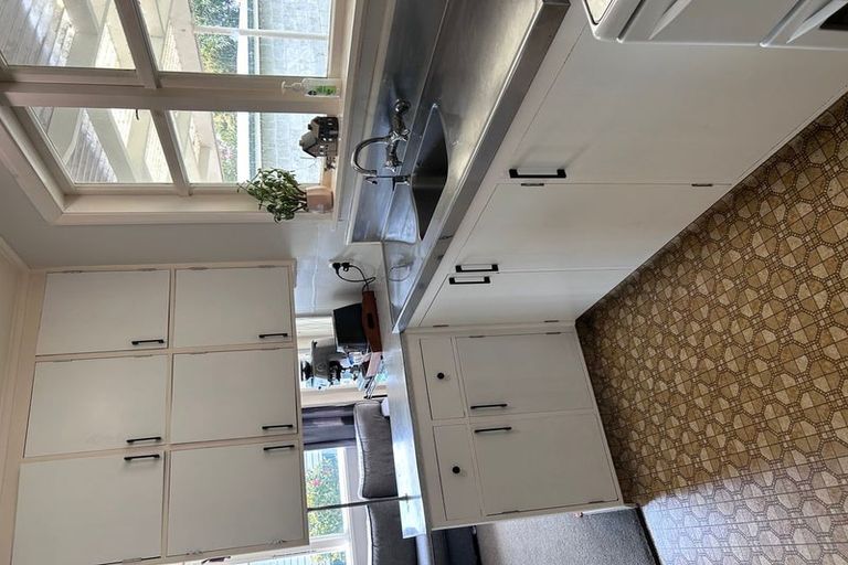 Photo of property in 9 Hartley Place, Awapuni, Palmerston North, 4412