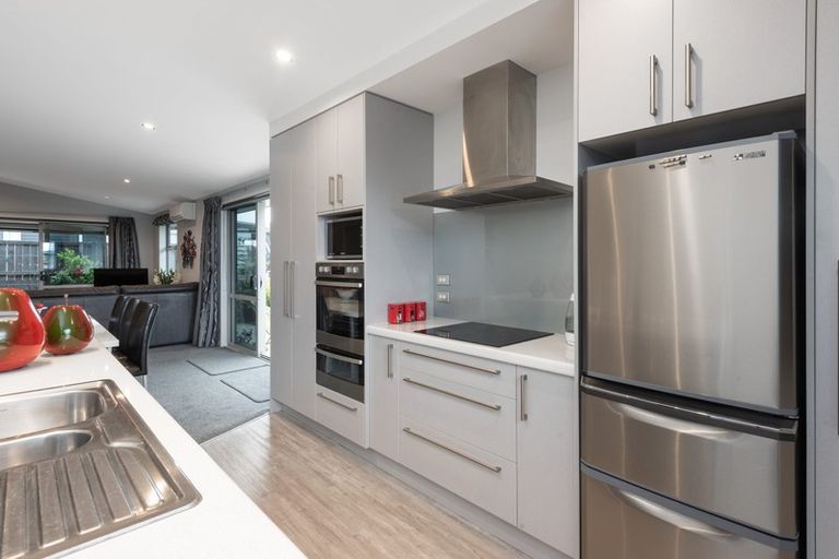 Photo of property in 32 Kohekohe Road, Papamoa Beach, Papamoa, 3118