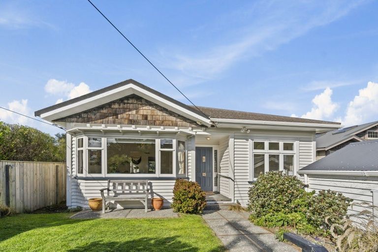 Photo of property in 53 Hector Street, Seatoun, Wellington, 6022