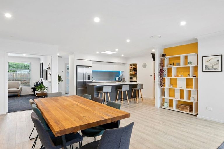 Photo of property in 34 Hiria Crescent, Papamoa Beach, Papamoa, 3118