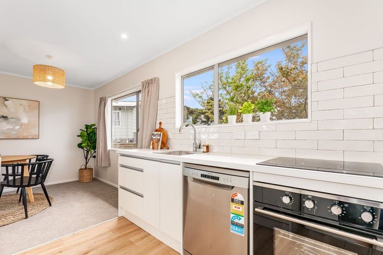 Photo of property in 12 Gaff Place, Whitby, Porirua, 5024