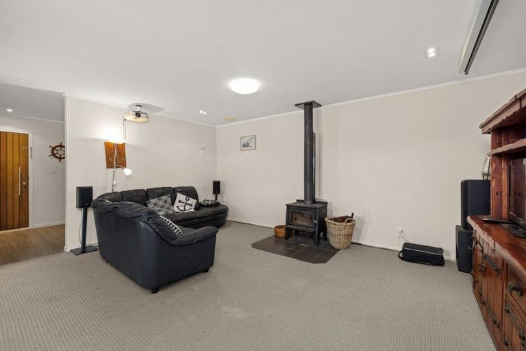 Photo of property in 84 Rangitane Loop Road, Kerikeri, 0294