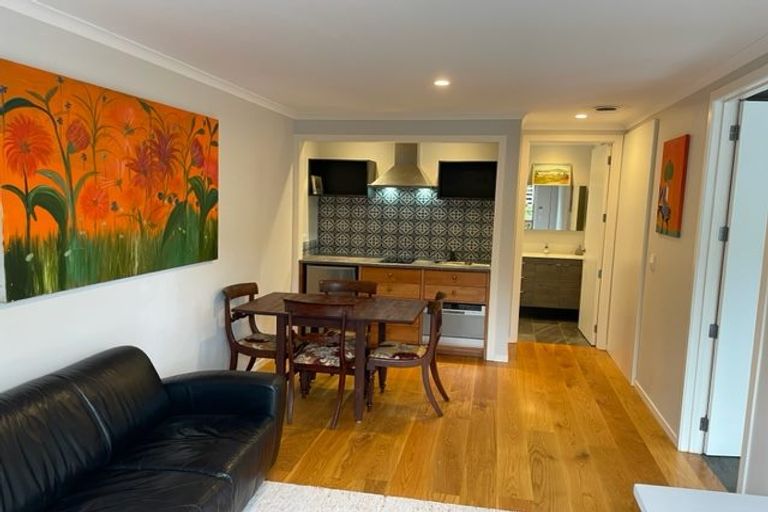 Photo of property in 26 The Terrace, Herald Island, Auckland, 0618