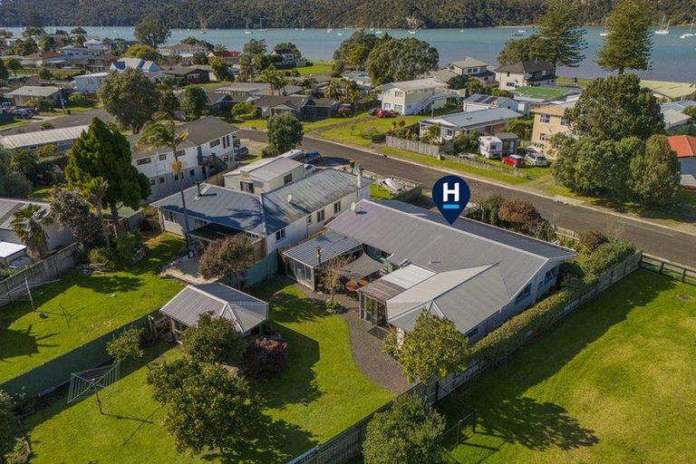 Photo of property in 77 Catherine Crescent, Whitianga, 3510