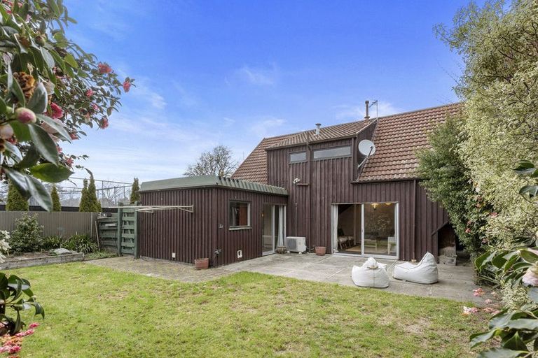 Photo of property in 2/24 Creyke Road, Ilam, Christchurch, 8041