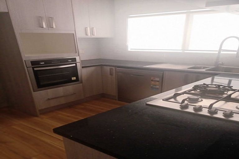 Photo of property in 66 Sunlands Drive, Manurewa, Auckland, 2102