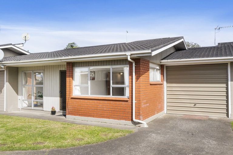 Photo of property in 5a Mckenzie Road, Mangere Bridge, Auckland, 2022