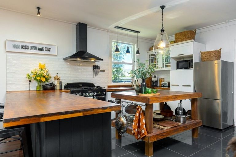 Photo of property in 93 Maxwell Road, Blenheim, 7201