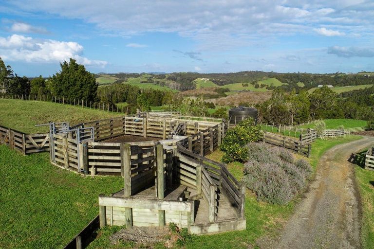 Photo of property in 9/72e Devonport Road, Tauranga, 3110