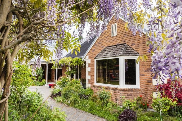 Photo of property in 3 Fairview Briars, Rangiora, 7400