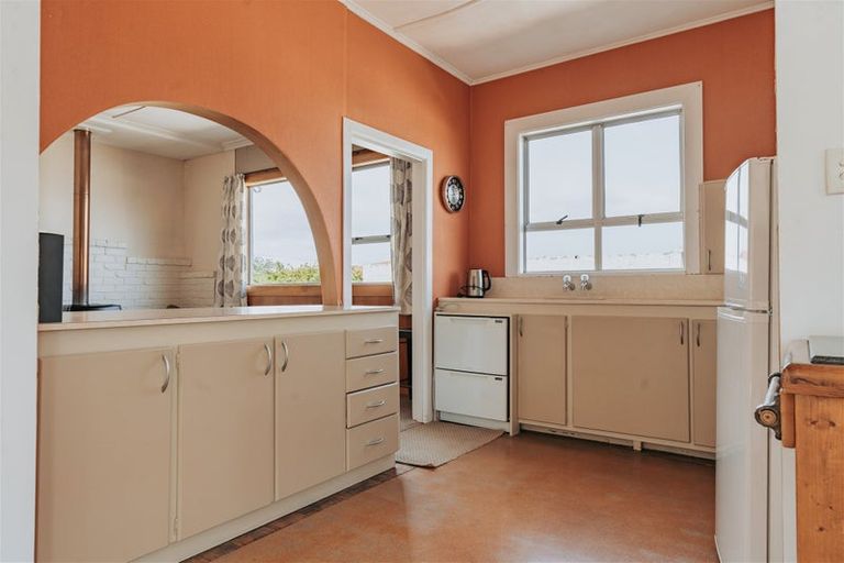 Photo of property in 9 Essex Street, Balclutha, 9230