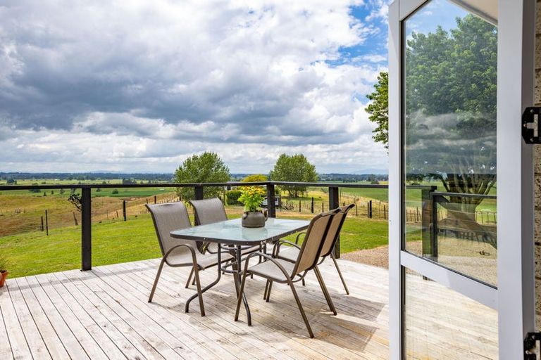 Photo of property in 112 Grove Road, Te Pahu, Hamilton, 3285