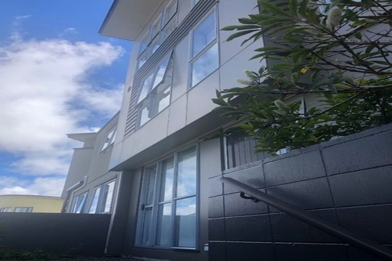 Photo of property in 1/66 Jeffs Road, Flat Bush, Auckland, 2016