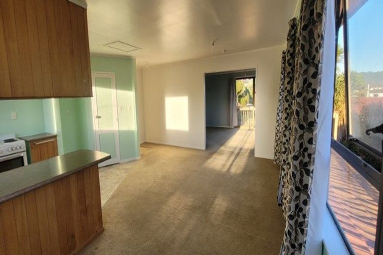 Photo of property in 3 Langwell Place, Papakowhai, Porirua, 5024