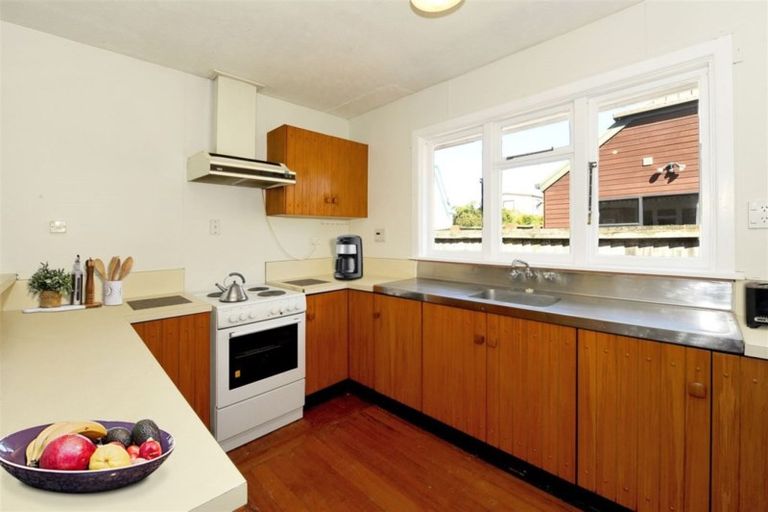 Photo of property in 180 Main North Road, Redwood, Christchurch, 8051