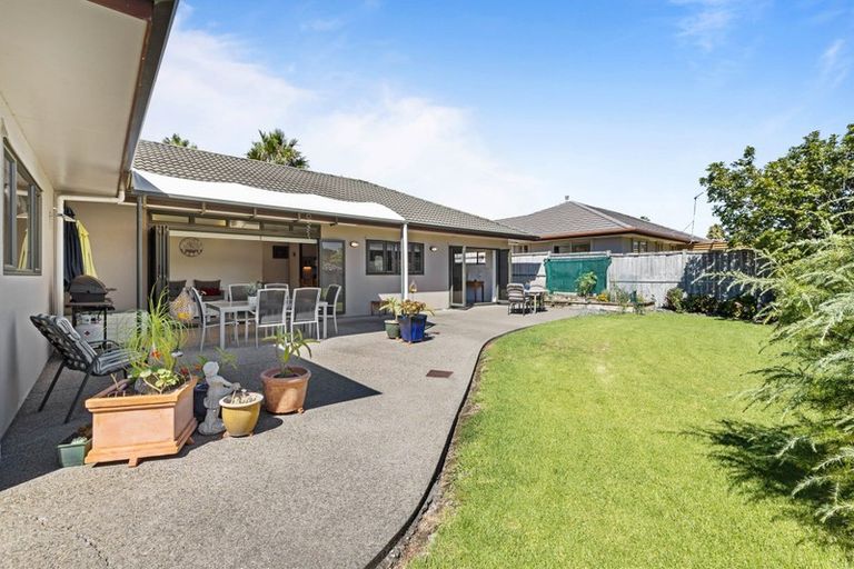 Photo of property in 4 Jade Court, Rosedale, Auckland, 0632