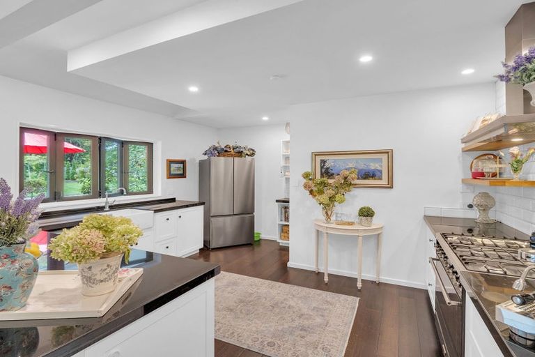 Photo of property in 237 High Street, Oxford, 7430