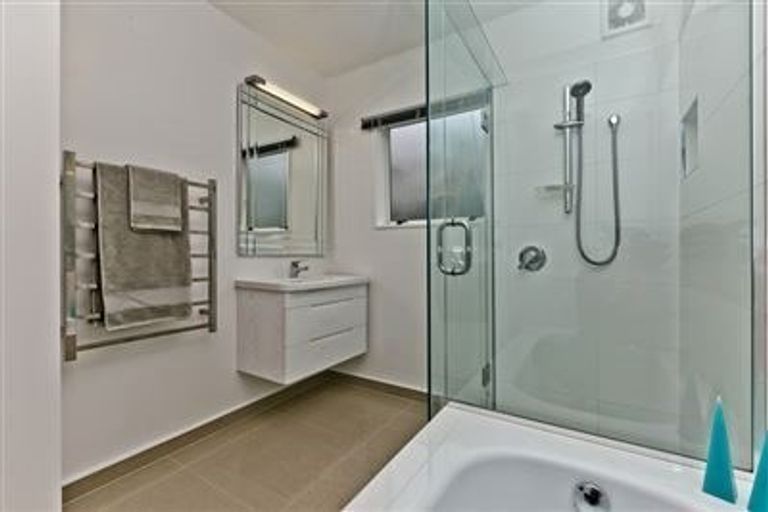 Photo of property in 94 Stapleford Crescent, Browns Bay, Auckland, 0630