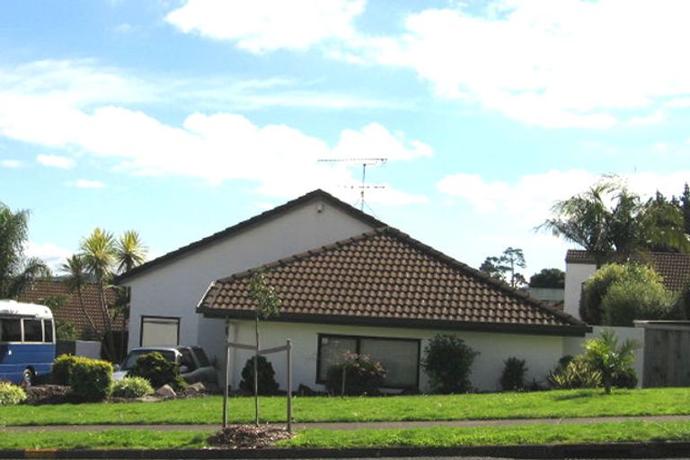 Photo of property in 47 Loloma Drive, Half Moon Bay, Auckland, 2012