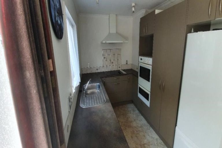 Photo of property in 2/9 Jay Court, Botany Downs, Auckland, 2010