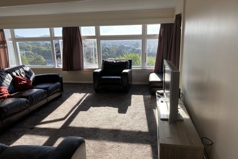 Photo of property in 15 Connaught Terrace, Brooklyn, Wellington, 6021