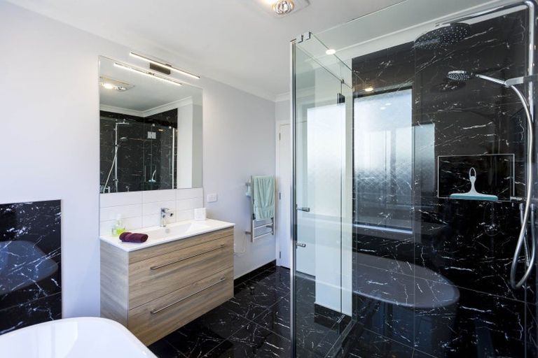 Photo of property in 1 Mawai Hakona Drive, Wallaceville, Upper Hutt, 5018