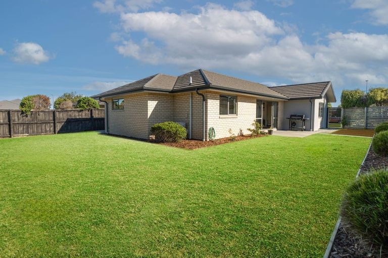 Photo of property in 41 Rossall Crescent, Rolleston, 7615