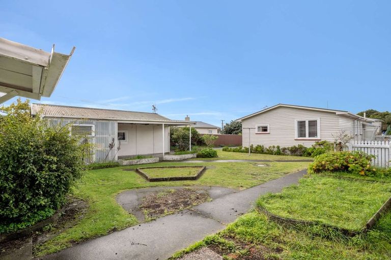 Photo of property in 10 Burns Street, Tawhero, Whanganui, 4501