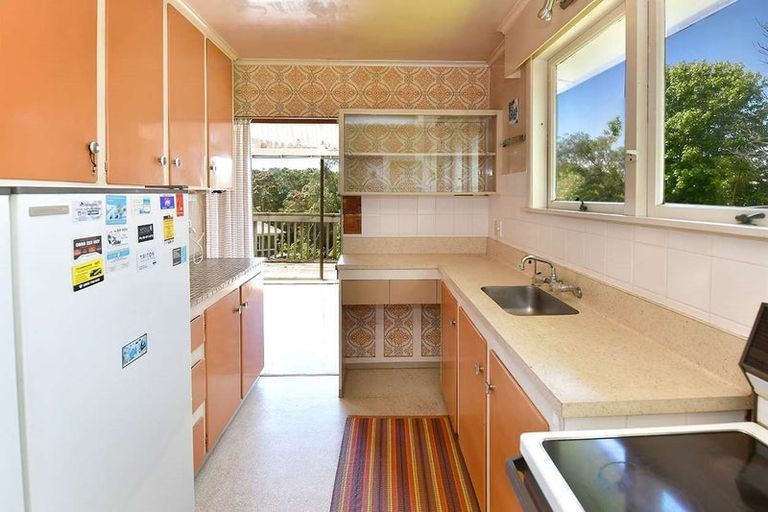 Photo of property in 30 Waverley Avenue, Glenfield, Auckland, 0629