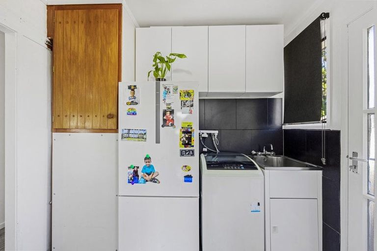 Photo of property in 1/541 Swanson Road, Ranui, Auckland, 0612