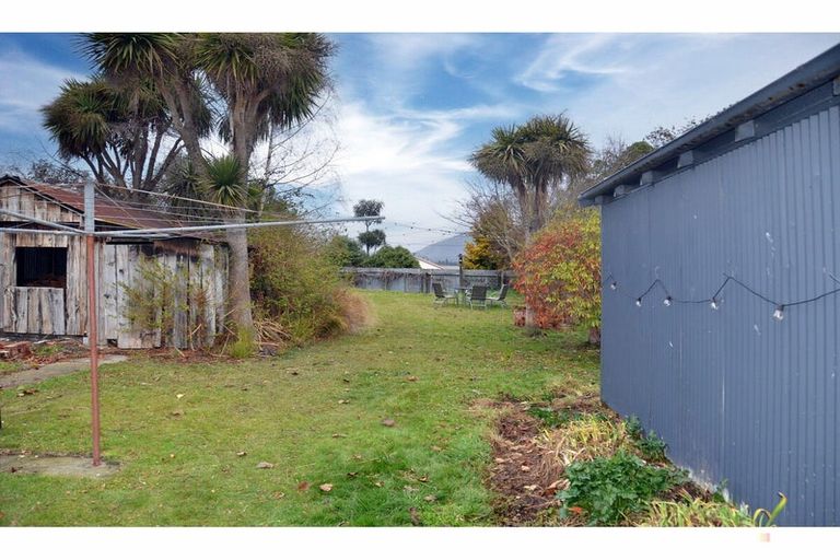 Photo of property in 19 Parsonage Road, Waimate, 7924