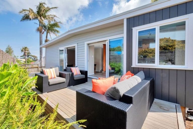 Photo of property in 9 Manu Place, Pinehill, Auckland, 0632