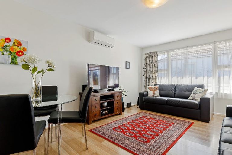 Photo of property in 2/79 Hills Road, Edgeware, Christchurch, 8013