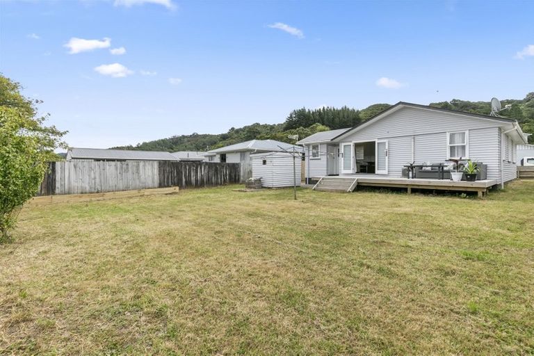 Photo of property in 24 Hamstead Street, Wainuiomata, Lower Hutt, 5014