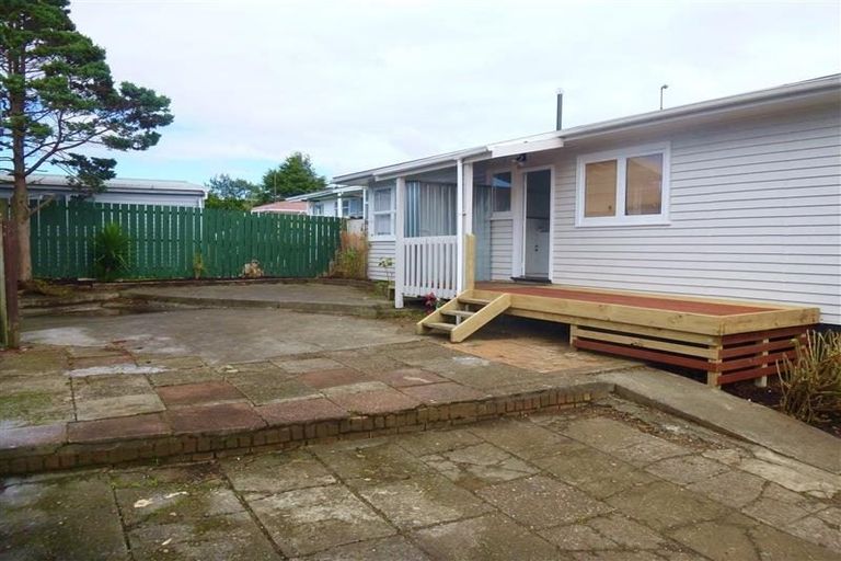 Photo of property in 52 Friedlanders Road, Manurewa, Auckland, 2102