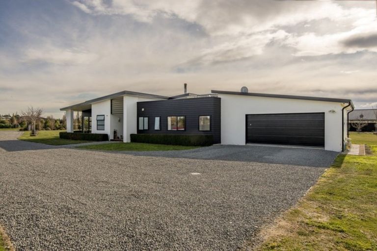 Photo of property in 18 Warwick Road, Ohoka, Rangiora, 7475
