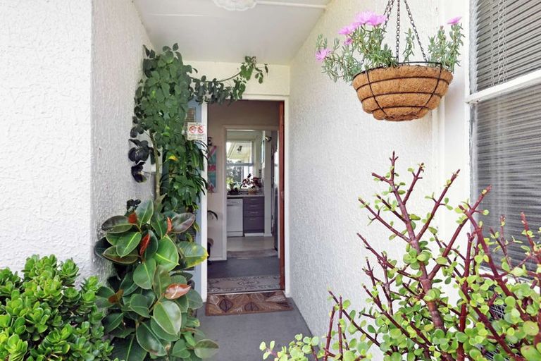 Photo of property in 20 Suffolk Street, Patea, 4520