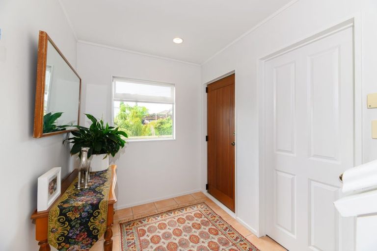 Photo of property in 2/87a Kowhai Road, Mairangi Bay, Auckland, 0630