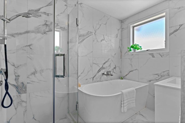 Photo of property in 8 Corric Hill, Torbay, Auckland, 0630